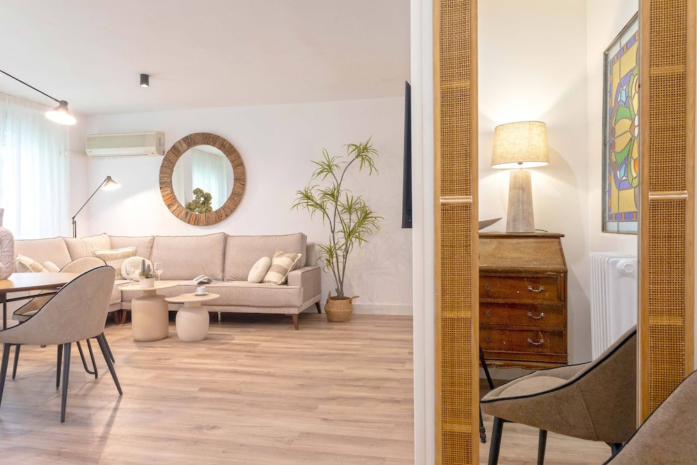 Cozy Apartment Near City Center. Lope de Vega