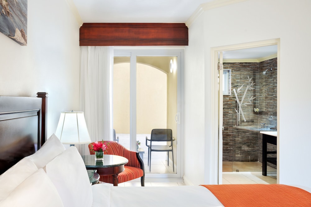 Jewel Paradise Cove Adult Beach Resort & Spa – All Inclusive