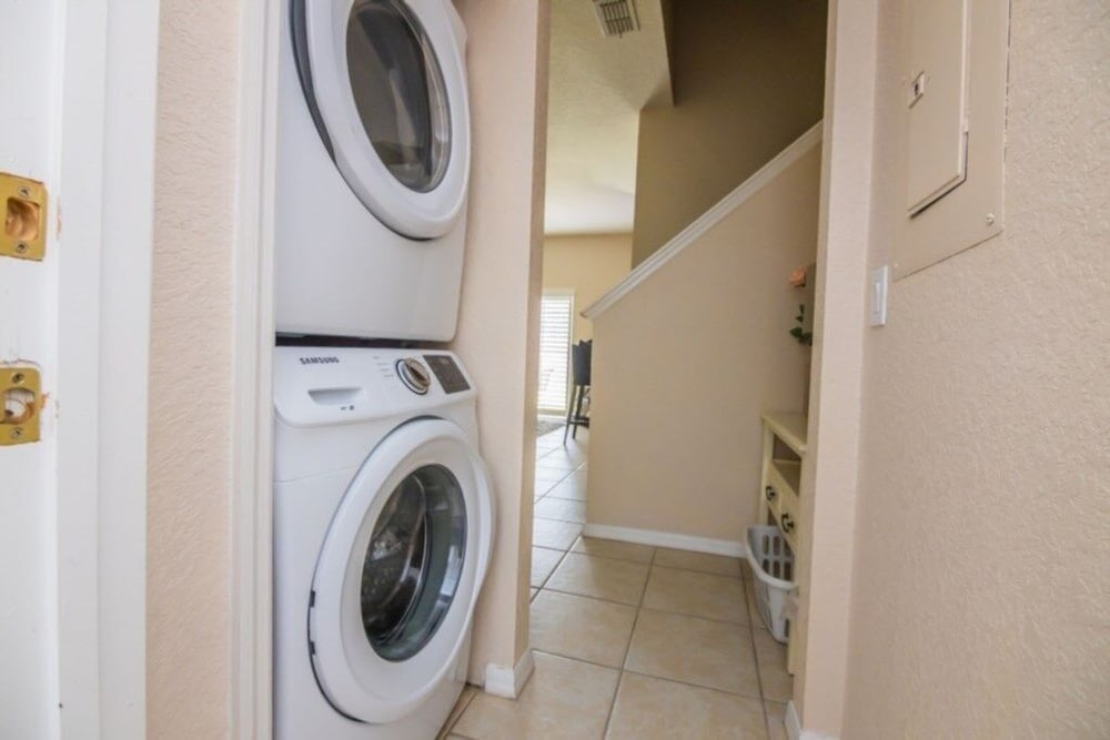 Lynval's Regal Palms Resort Townhome 4 Bedroom Townhouse by Redawning view 5