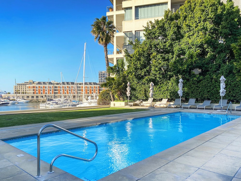 The Marina V&A Waterfront by Smart City Stays