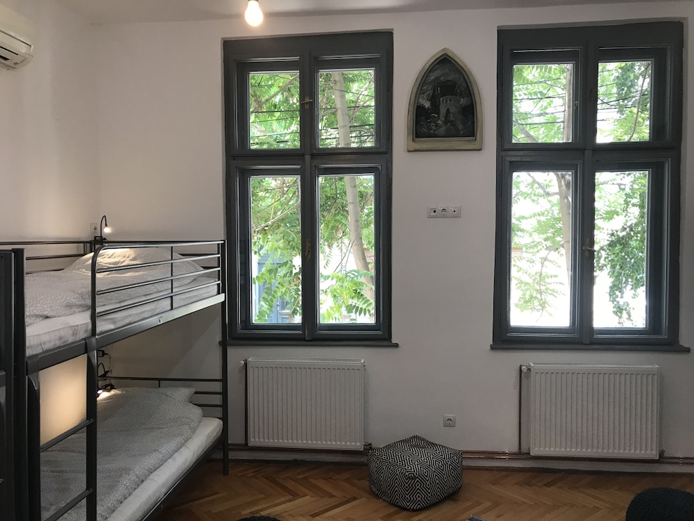 Passpartout Hostel