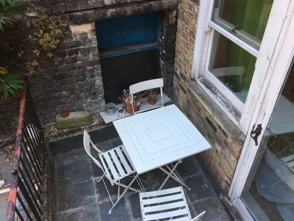outdoor bbq area