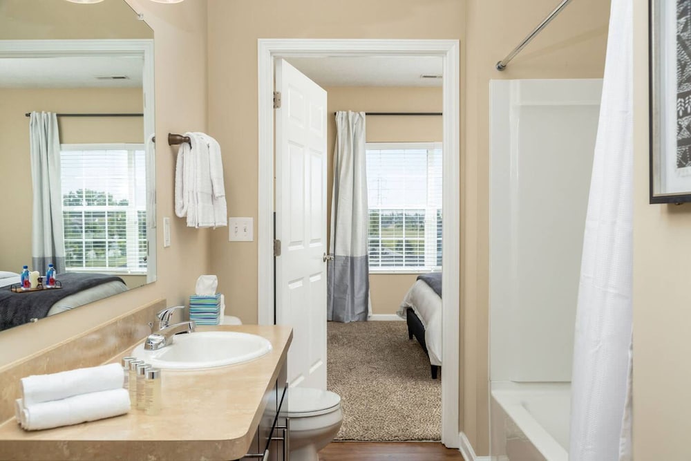 Long Stay 2BR Pet-friendly New Albany Area