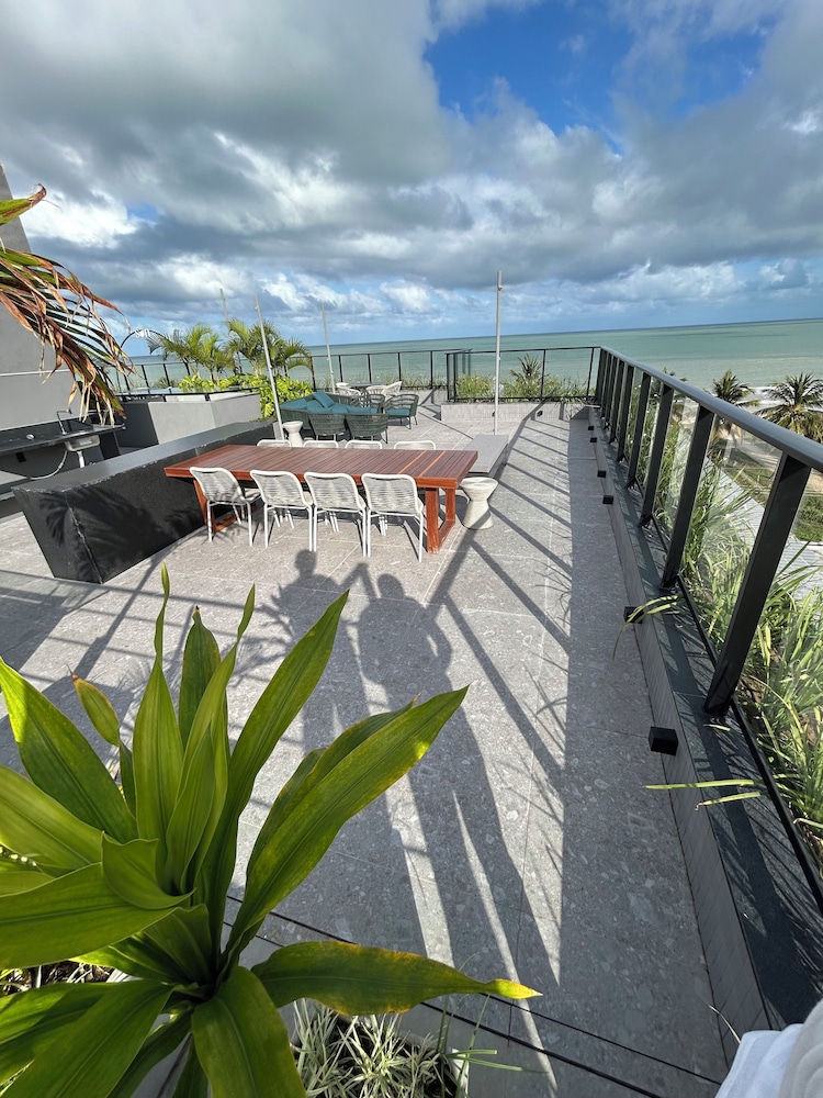 Melhores Flats - Luxuoso beira-mar