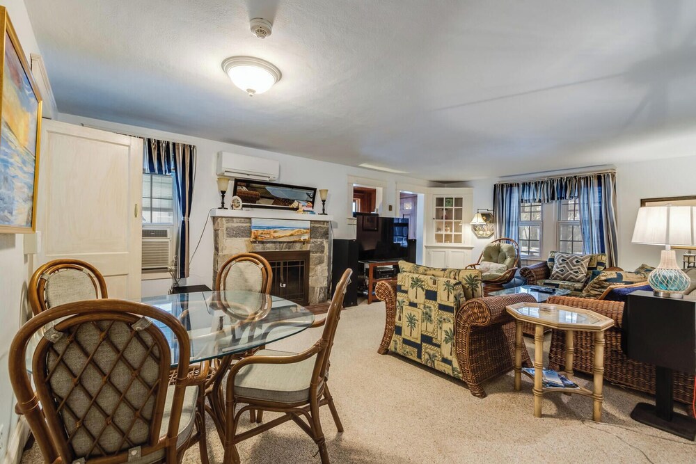 Hickman Street 208a