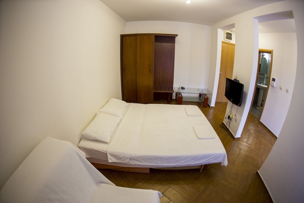 SMS Apartments