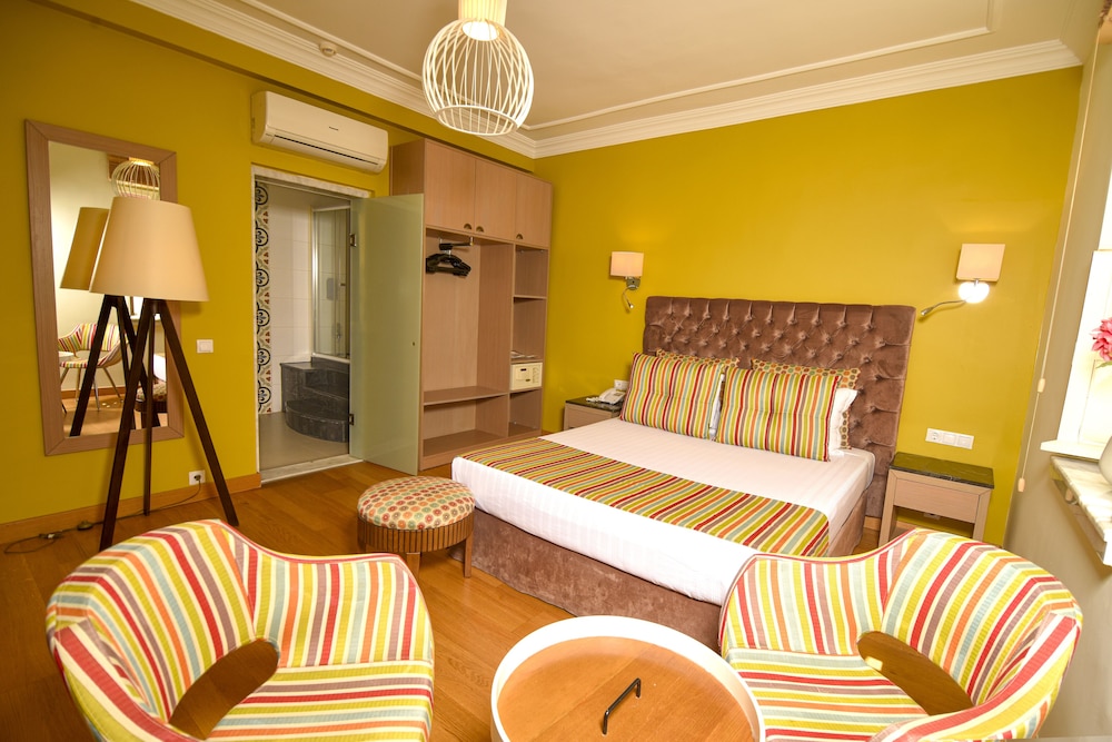 Comfortable Flat with Jacuzzi EMP. 206
