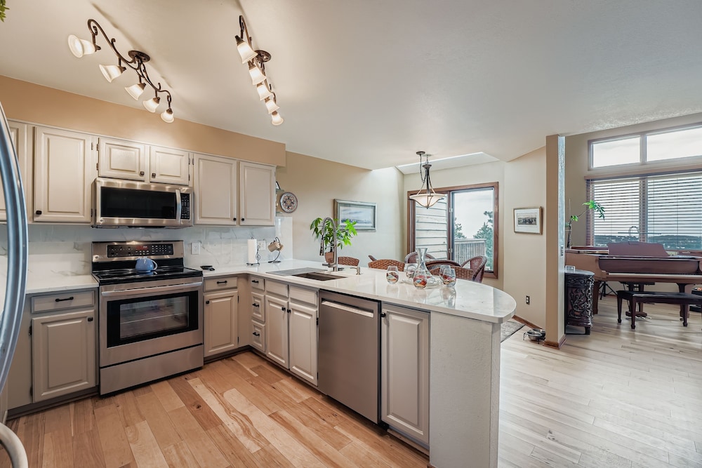 Chimney Creek 2 Bedroom Condo