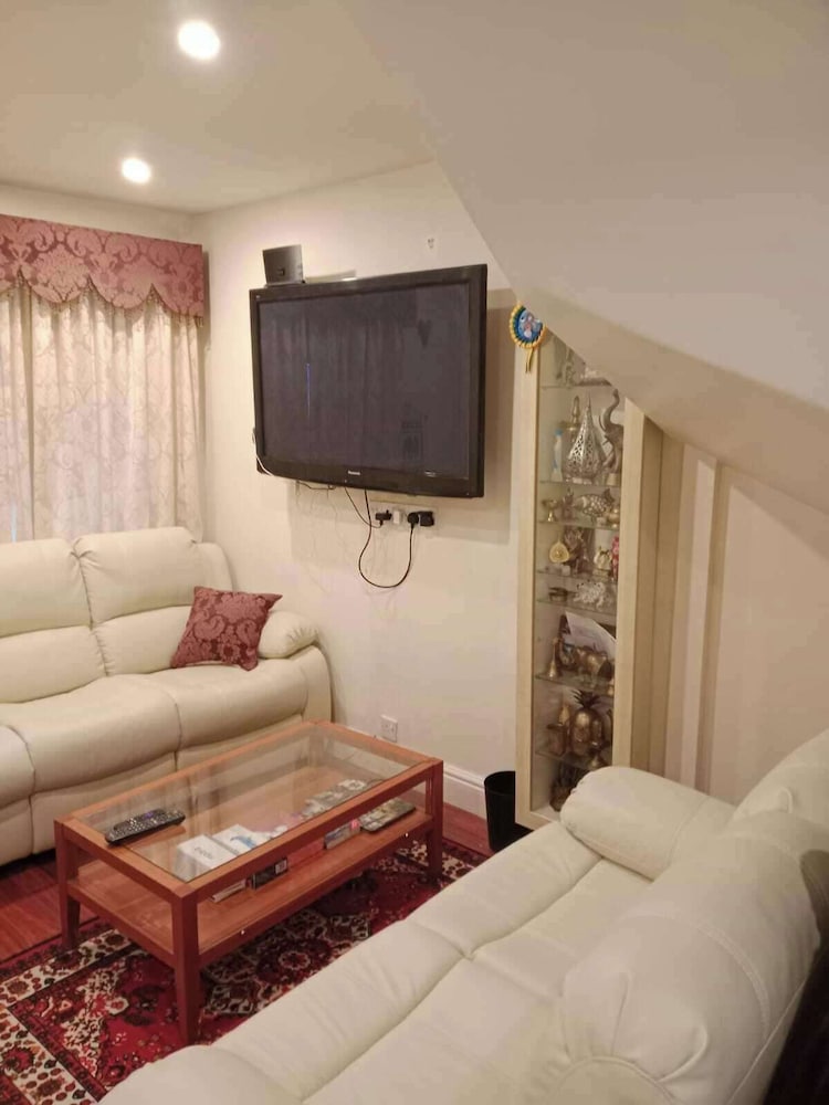 London - Waterfront House - Stay8 - Parking - Yard