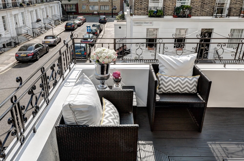 balcony