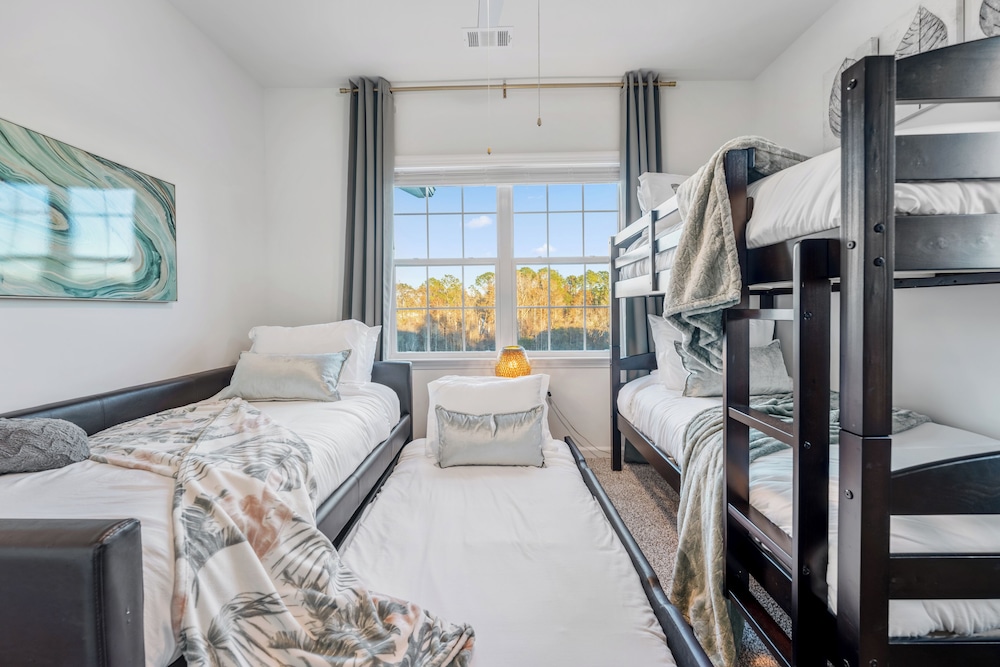 Luxurious Apartments - Pool Gym Bikes