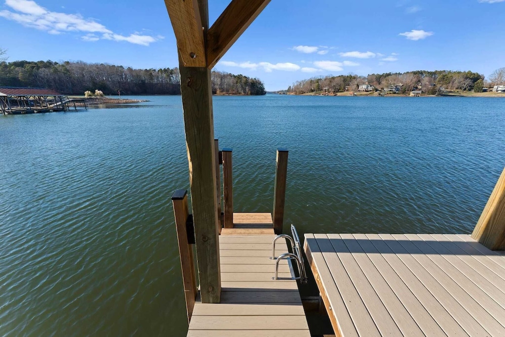 Pleasant Cove Waterfront Getaway With Fire Pit, Deck, and Lake Views