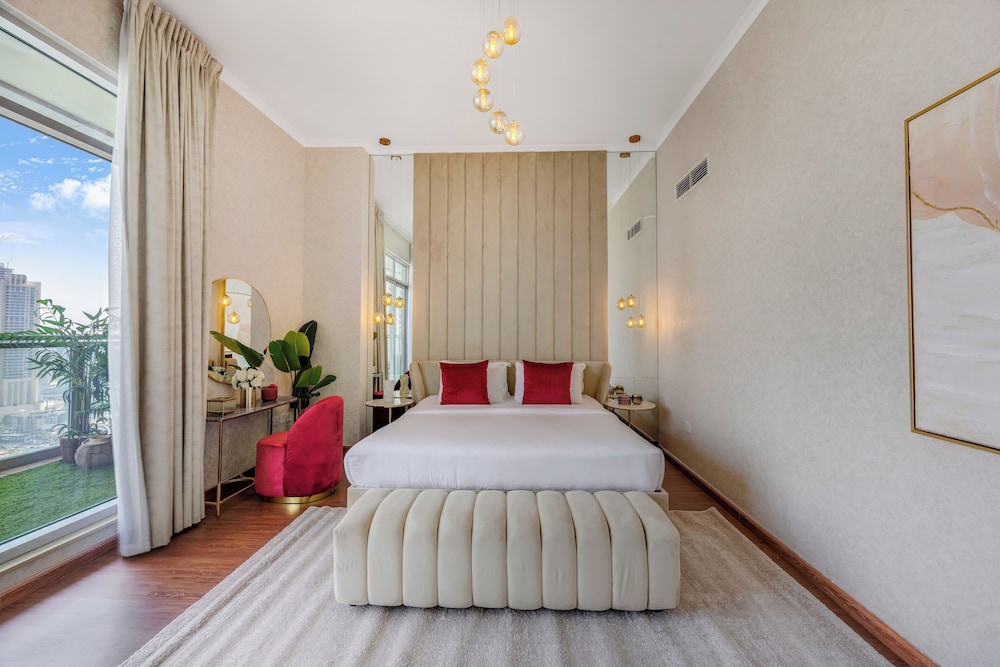 Durrani Homes - Alluring 5BR Penthouse with Burj Khalifa and Fountain View