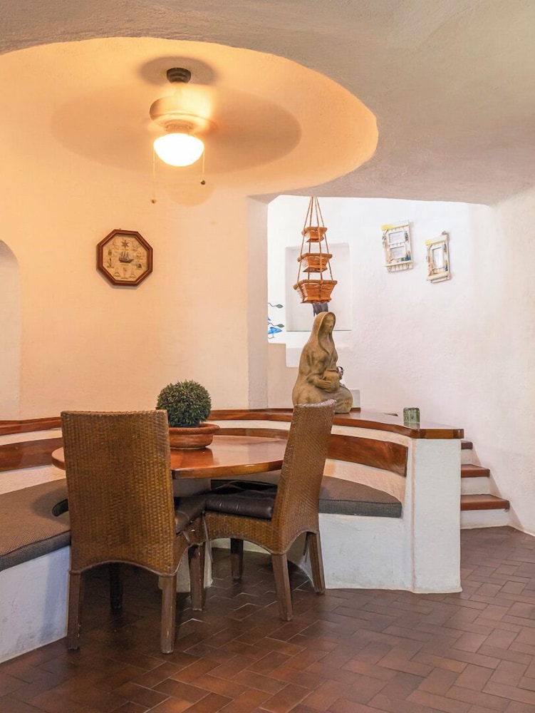 Flat with Unbeatable Views & 2 Bedrooms