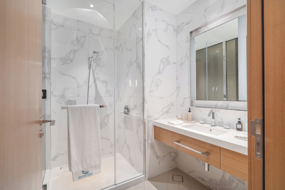 Address Residences Dubai Opera - Burj Khalifa City Views 2 & 3-Bedroom Apartment 1 minute walk to Burj Khalifa, Dubai Mall, Dubai Fountain by Heaven Crest