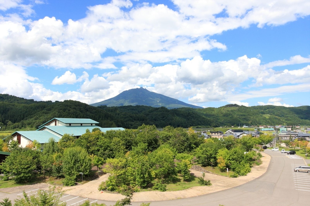 Bunano Sato Shirakamikan