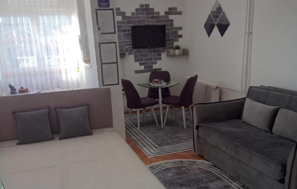 Charming Studio Apartment in Novi Pazar With City & Mountain Views
