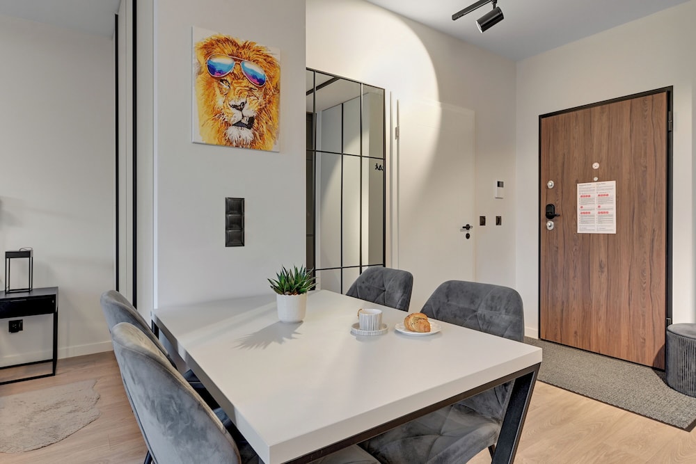 Lion Apartments - Apartments & Studio