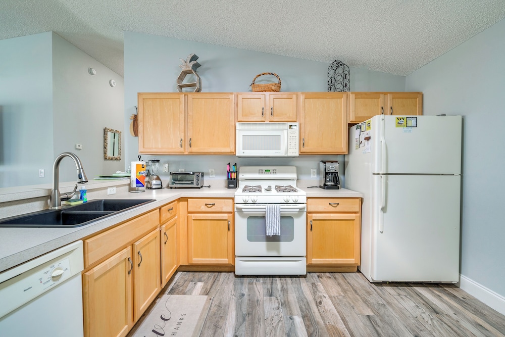 The Villages Abode w/ Community Pools, Golf More - Property Image 25
