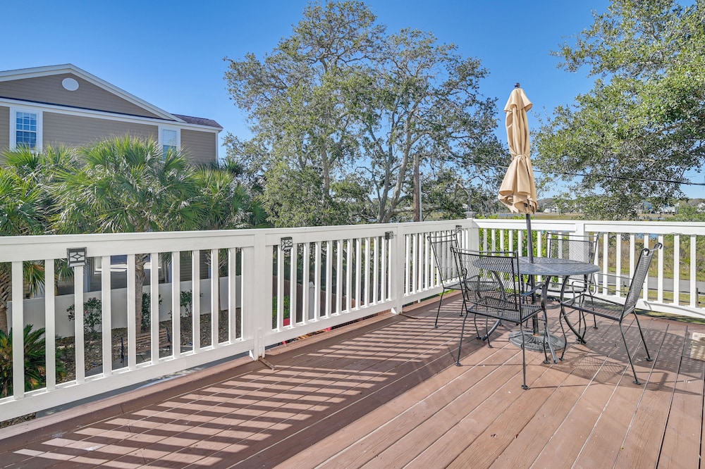 2 Blocks to Ocean: Garden City Beach Home w/ Pool!