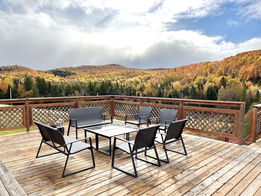 Le Grand Chalet by RVMT
