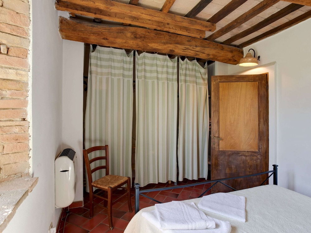 Relax & Unwind in Umbria view 4