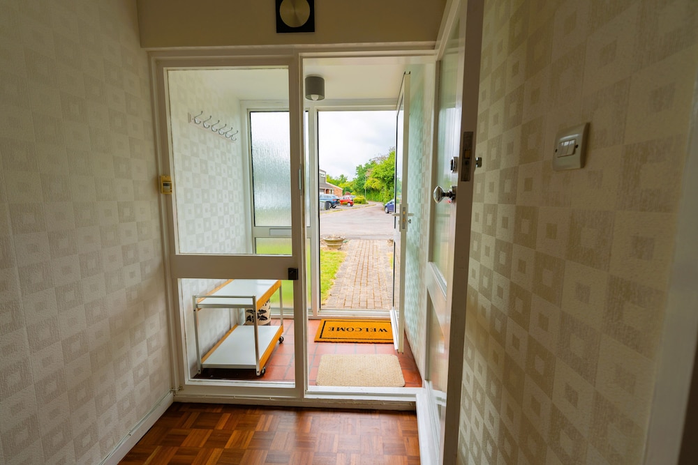Spacious Family Bungalow With Garden For Up To 7
