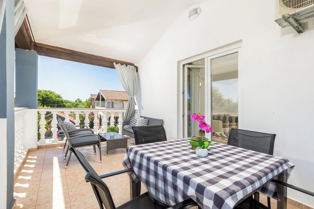 Apartament E&E