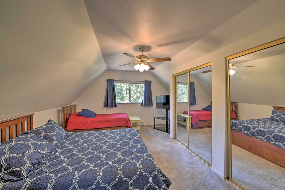 Cabin in Nat'l Forest 35 Min to Boreal Resort - Property Image 23