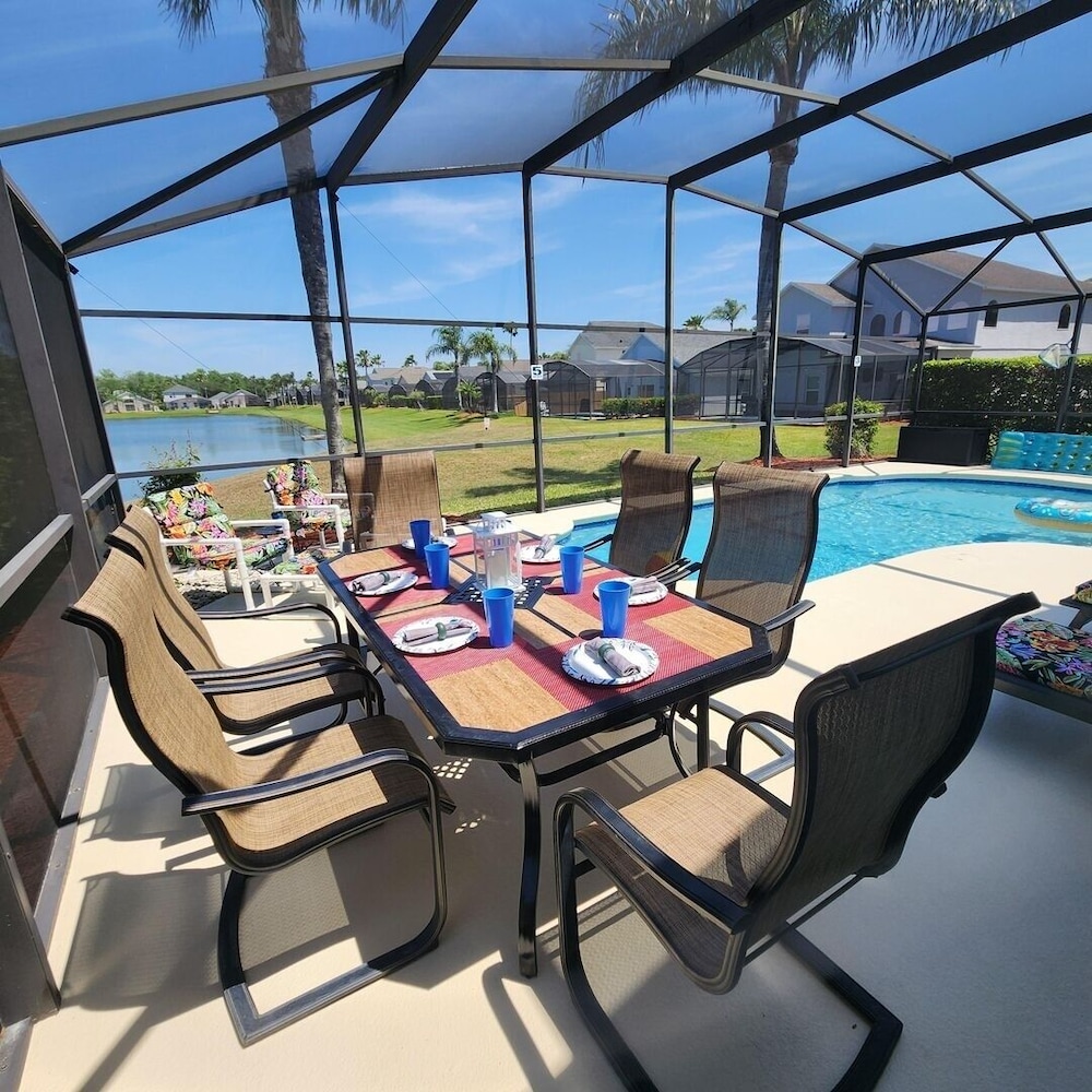 LKB4705AW 4 Bedroom villa in Lake Berkley 4 Home