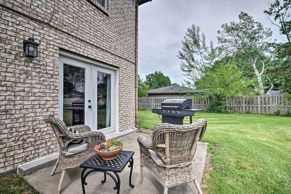 Relaxing Townhome, 4 Mi to Mizzou University!