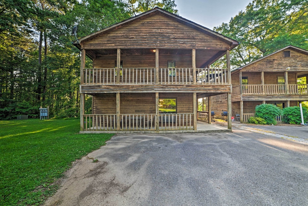 Group-friendly Cabin on Kentucky Lake!
