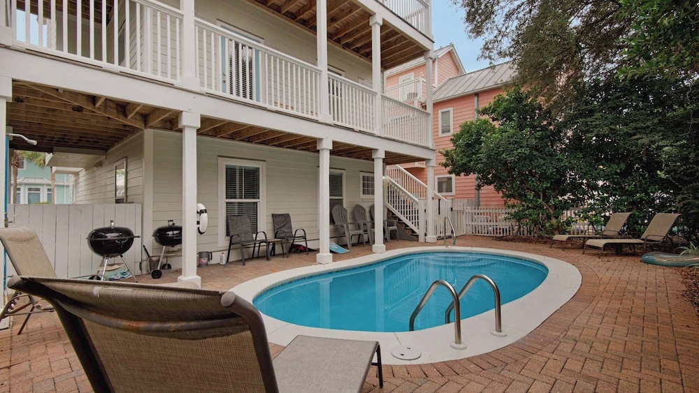 4BR Home w/ Private Pool, Game Room, Beach Access!