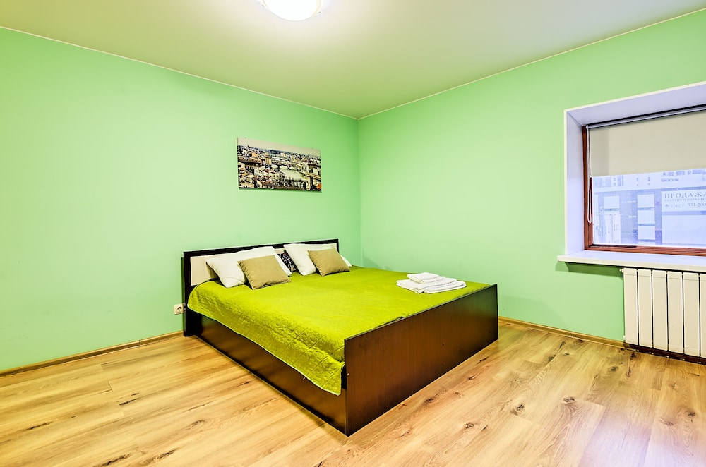 FlatHome24 Fermskoye 32