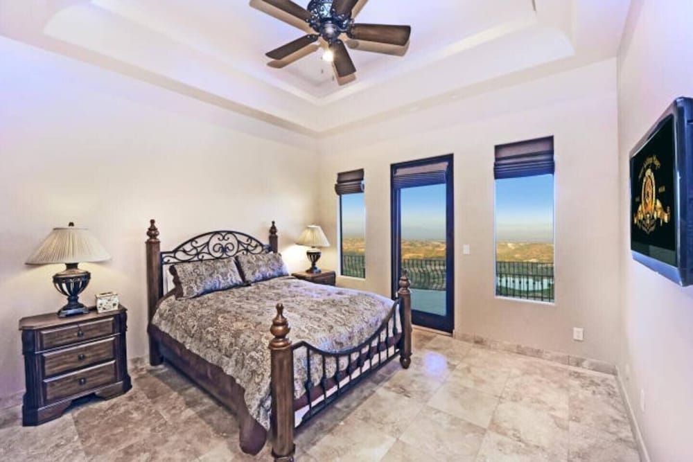 Tuscan Beauty With Incredible Views! view 4