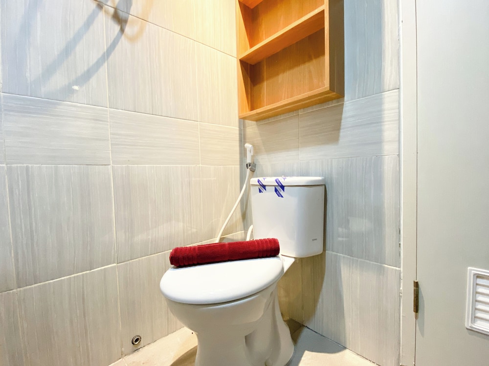 Wonderful And Homey Studio Vasanta Innopark Apartment