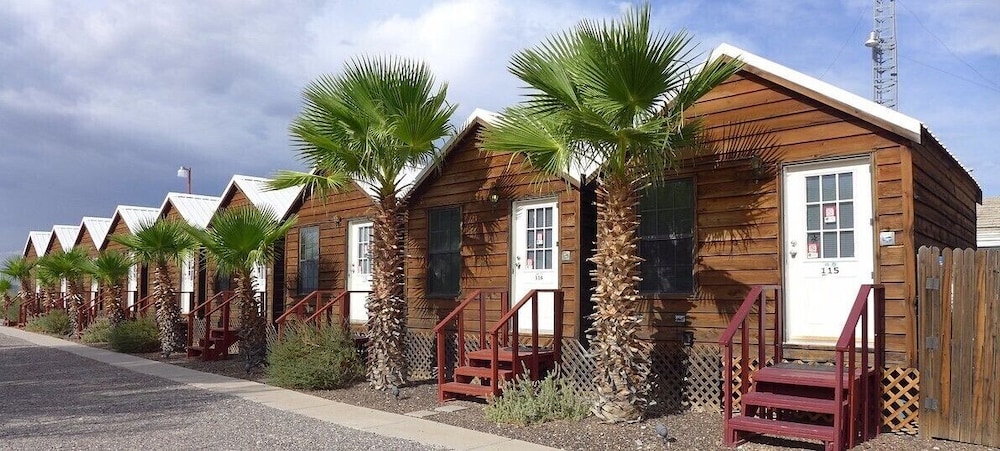 La Siesta Motel & RV Resort