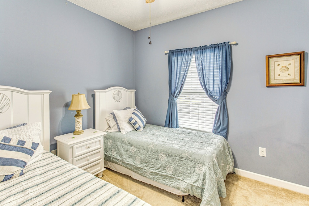 Resort Pool & Golf: Centrally Located NMB Retreat!