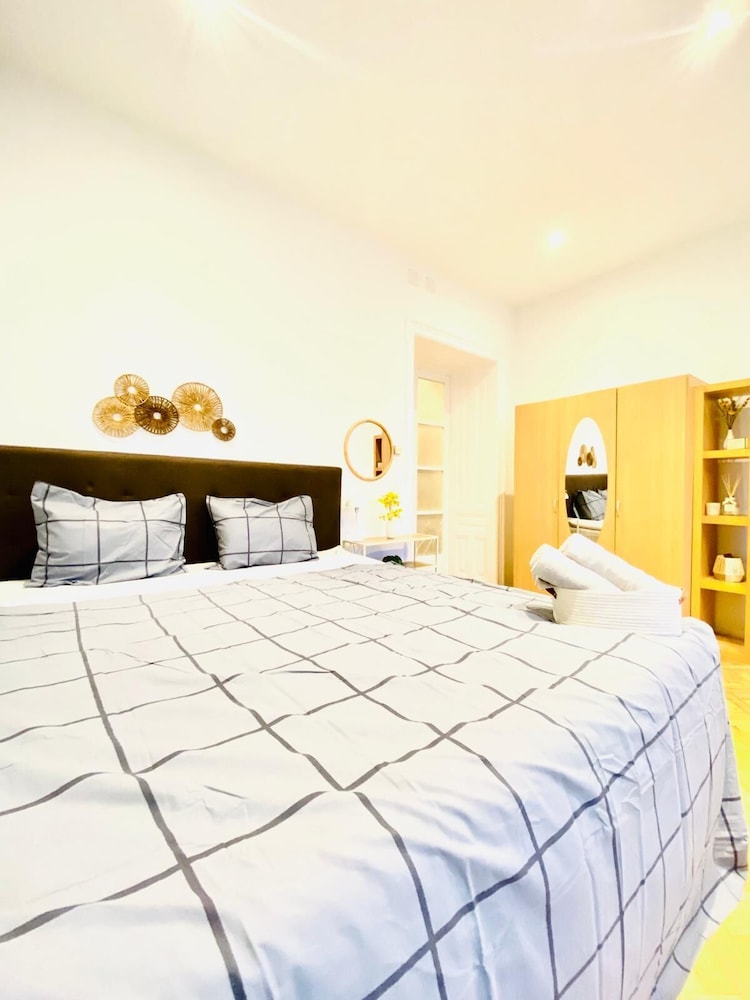 Comfortable 1BR Apartment Westbahnhof