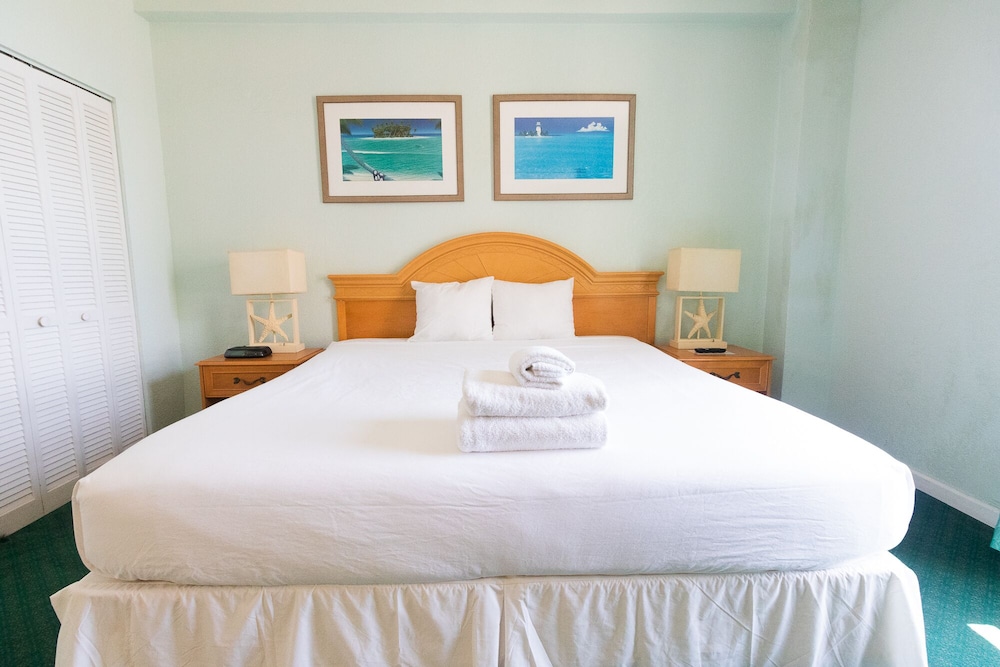 622 Ocean View Hollywood Beach view 2