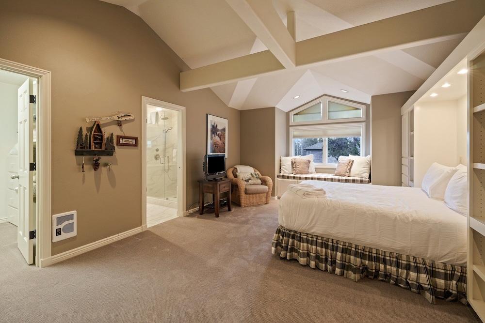Winners Circle 30 5 Bedroom Home