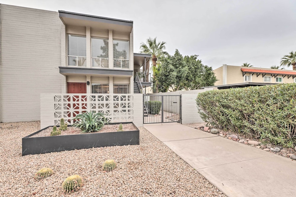 Scottsdale Condo w/ Patio, Walk to Fashion Square! view 5