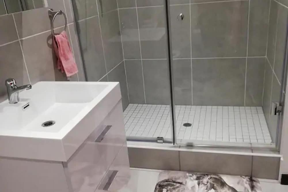 Remarkable 3-bed Apartment in Fourways, Sandton