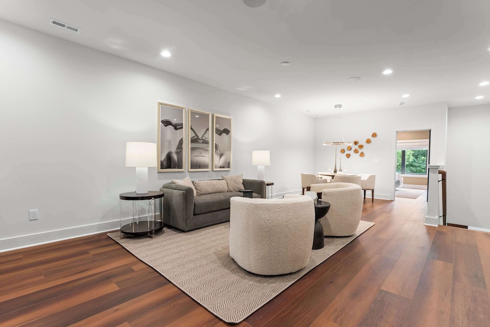 The Luxe Barn Home for 4
