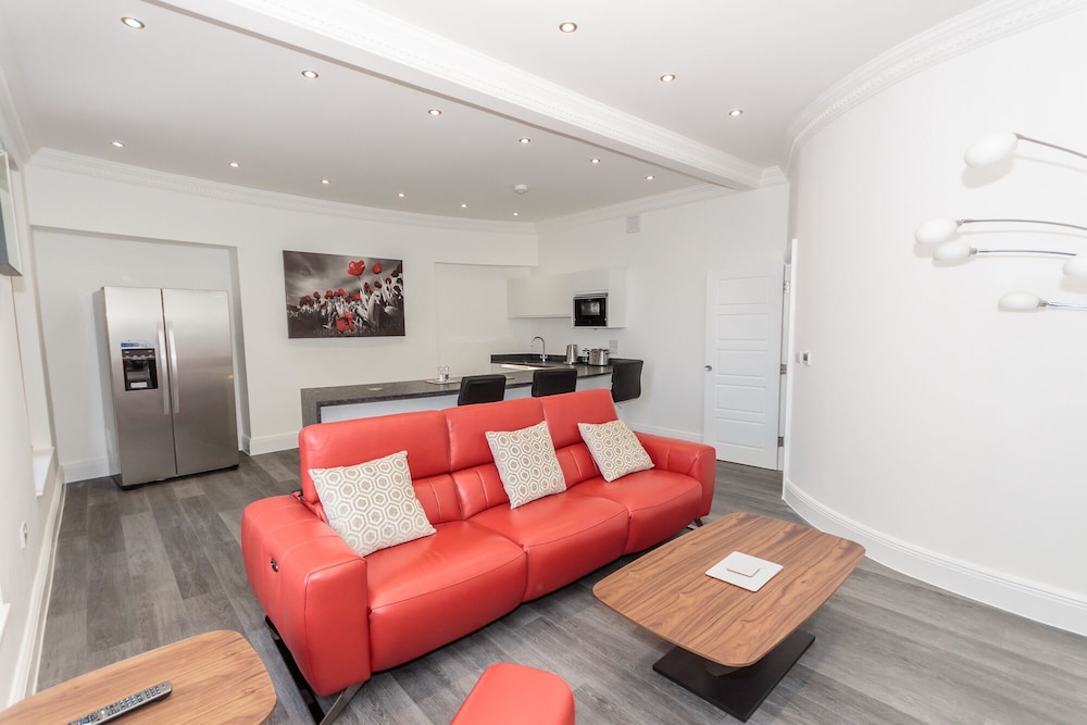 1 Bed- The Balmoral Suite