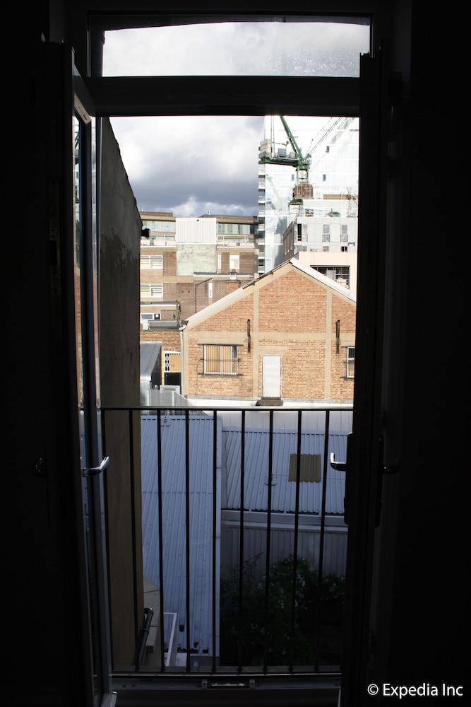 Barons Court Apartments by Viridian Apartments