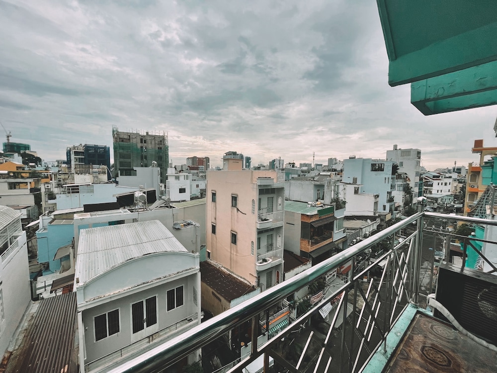Nha Saigon