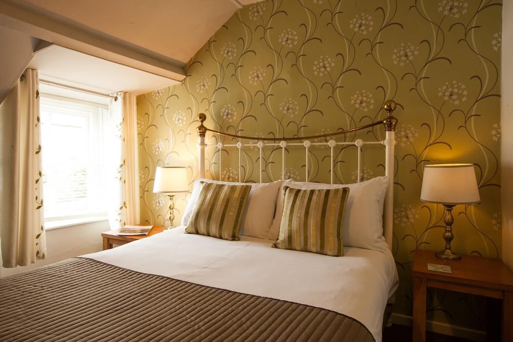 Holly Bush Inn