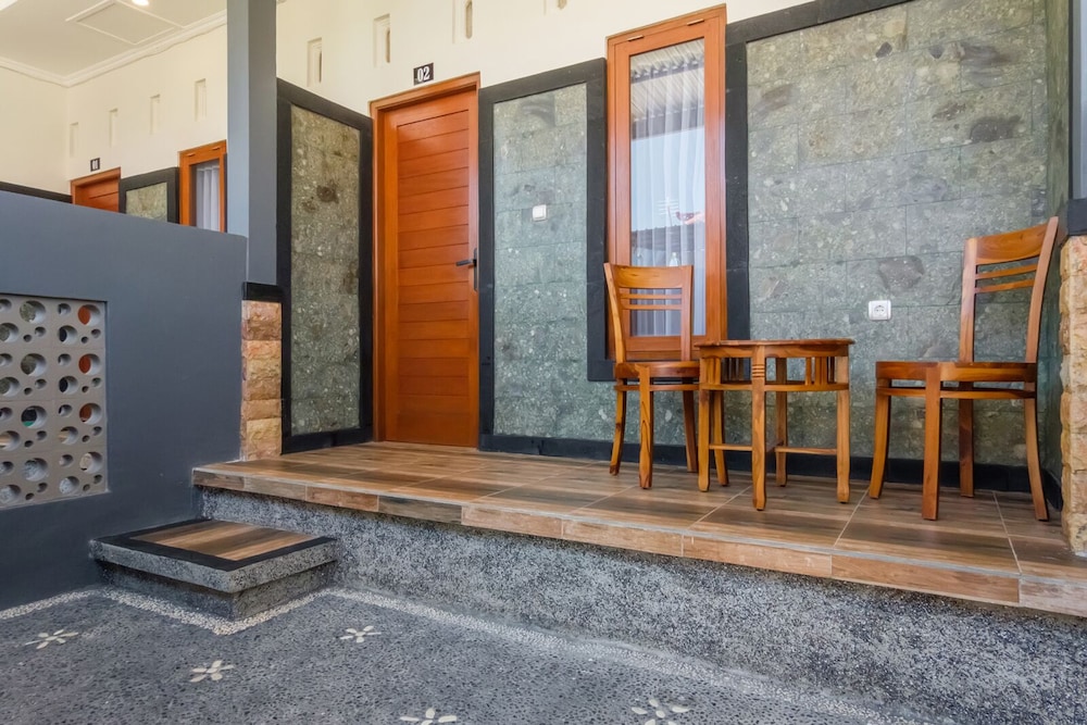 TwoSpaces Living at Bunda Nana Residence