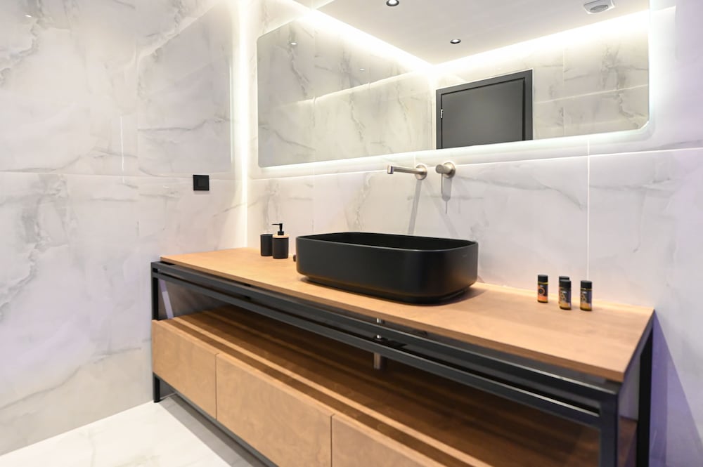 MGK Complex Suite With Private Pool Ligaria Made